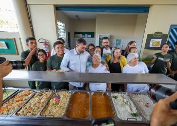 Wilson Lima lança editais de mais de R$ 43 milhões para os programas de Regionalização da Merenda e de Mobiliário Escolar