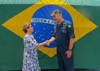 Presidente do TJAM e comandante do 9.º Distrito Naval projetam parcerias para a viabilização de atendimentos e serviços destinados à população do interior do AM