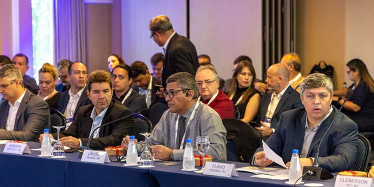 Governo do Amazonas lidera reunião da Associação Brasileira de Entidades Estaduais de Tecnologia
