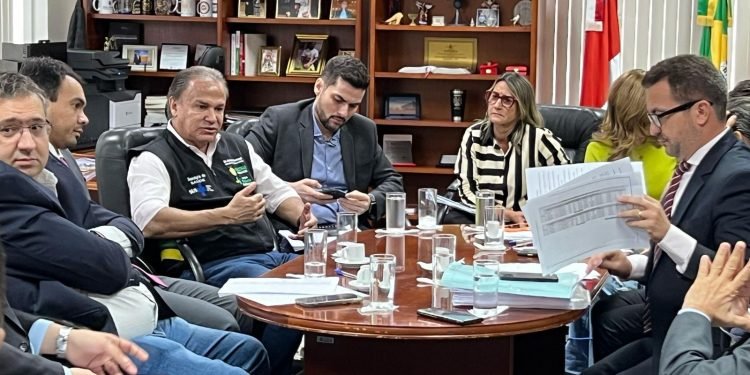 MPAM determina prazo para que as Secretarias de Saúde e Fazenda do AM apresentem solução para a crise na Saúde