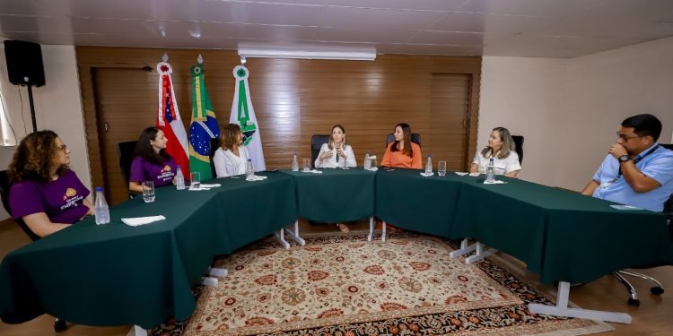 Defensoria e Sebrae firmam parceria para implementar ações de empreendedorismo em centros socioeducativos da capital