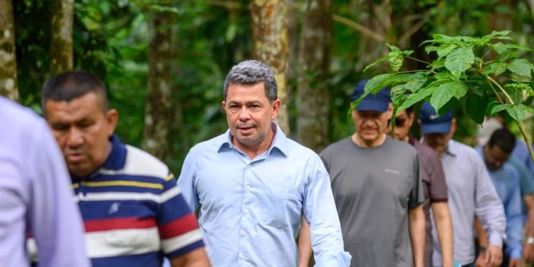 Governo do Amazonas intensifica intercâmbio com Peru para desenvolvimento de projetos sustentáveis