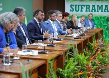 Em seminário sobre bioeconomia, Wilson Lima destaca uso sustentável de recursos naturais para gerar emprego e renda