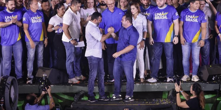 Wilson Lima empossa novos presidentes municipais do União Brasil Amazonas e promove grande ação de filiação