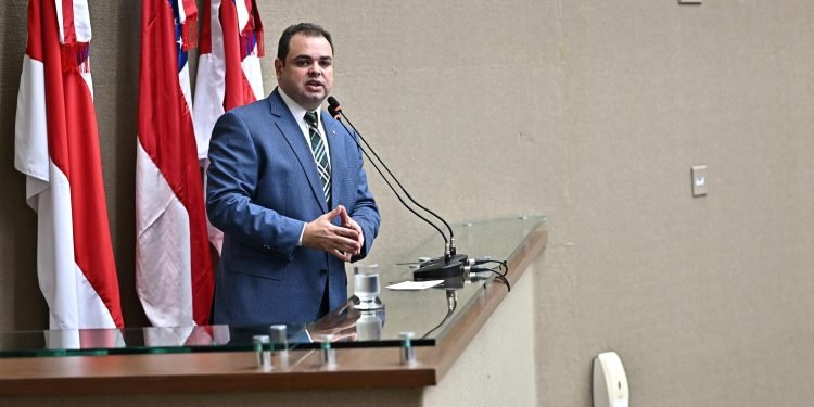 No dia de luta contra a discriminação racial, Roberto Cidade destaca propostas de sua autoria para o fortalecimento da causa 