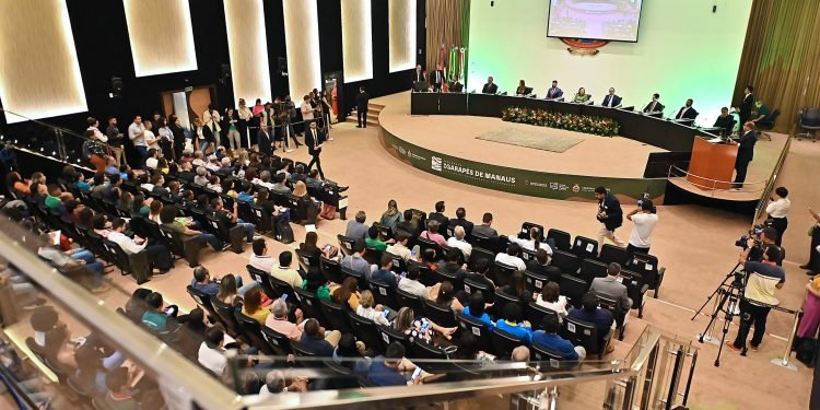 Com participação de órgãos ambientais e especialistas, MPC debate futuro dos igarapés de Manaus em seminário no TCE-AM