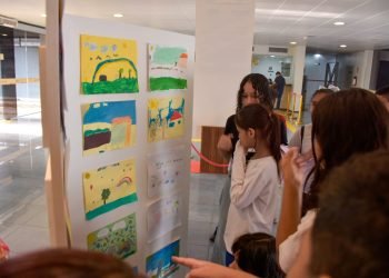 Exposição na Aleam retrata o trabalho infantil pelo olhar de crianças