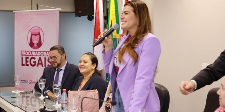 Segunda turma do projeto ‘Procuradoras Legais’ da Assembleia Legislativa capacita 50 mulheres da zona Norte de Manaus