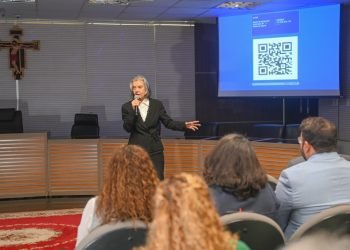 Em visita a Manaus, presidente do TSE, ministra Cármen Lúcia reforça compromisso institucional com a realização das eleições