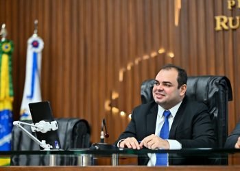 Lei de Roberto Cidade garante tratamento humanizado às mulheres durante parto em centro obstétrico