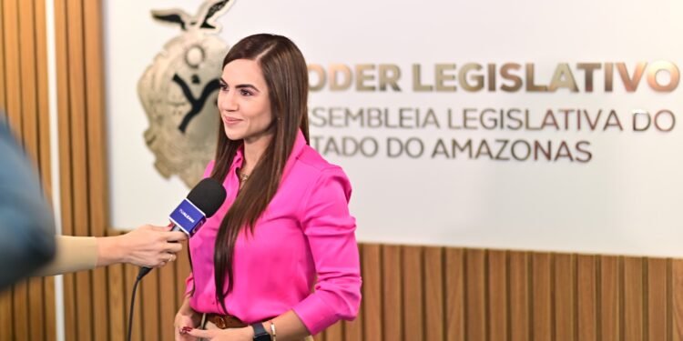 PL de Débora Menezes torna obrigatória notificação de gravidez em menores de 14 anos