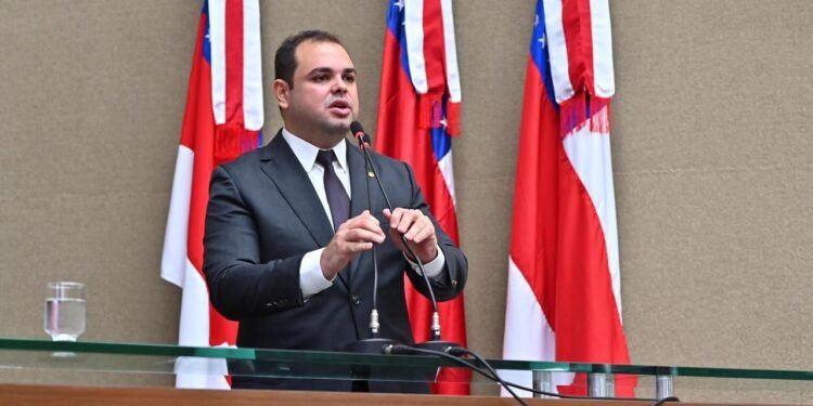 Roberto Cidade requer do IMMU relatório de fiscalizações realizadas em zonas de circulação de veículos de pesados