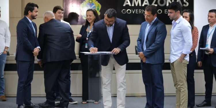 Governador Wilson Lima assina novos contratos para construção de 496 apartamentos pelo programa Amazonas Meu Lar