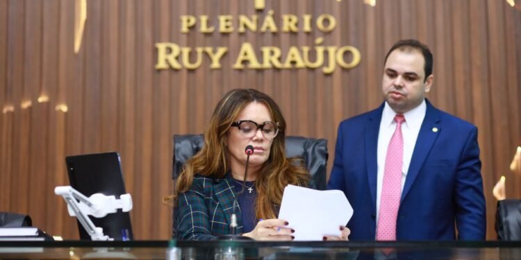 Alessandra Campelo destaca aprovação de Projetosde Lei que aumentam proteção à mulher no Amazonas