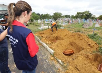 Defensoria do Amazonas viabiliza o sepultamento de 17 fetos abandonados em maternidade pública de Manaus