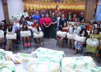 Governo do Amazonas entrega 2,5 mil enxovais para mães em vulnerabilidade social, atendidas nas maternidades do Estado