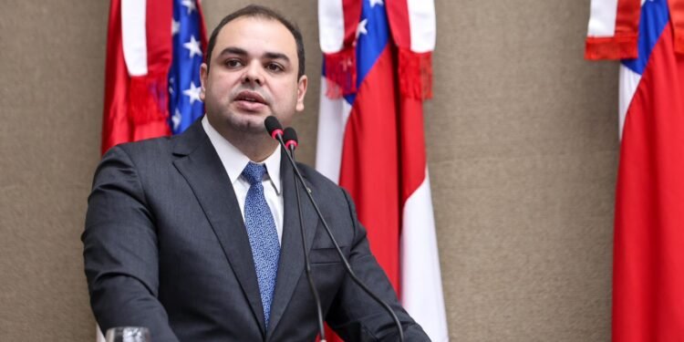 Presidente Roberto Cidade solicita informações sobremedidas da prefeitura para prevenção a desastres naturais em Manaus