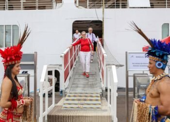 Temporada de Cruzeiros 2024/2025: Viking Sea chega a Manaus com mais de 1,3 mil cruzeiristas